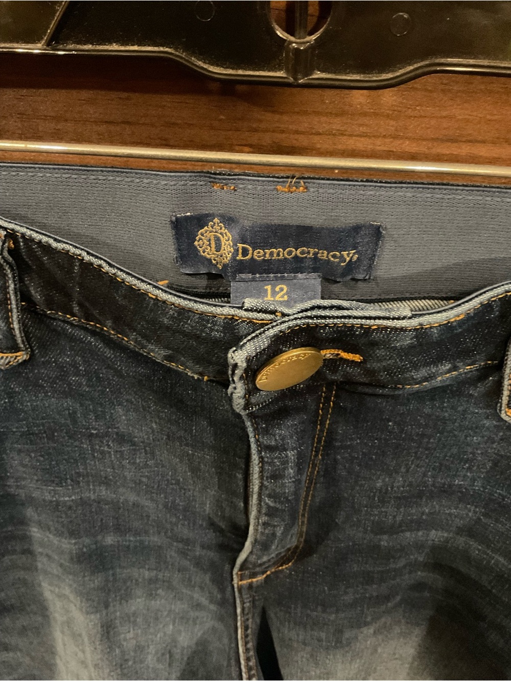 Democracy Women's Skyrise Appliqué Flare Jeans New with Tags size 12 - Picture 6 of 10